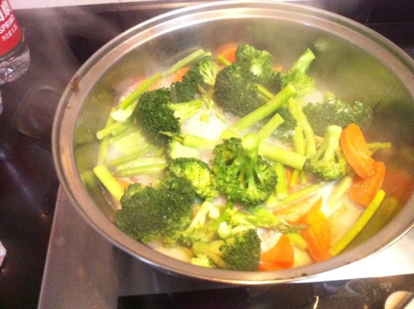 steamed vegetables, coconut milk, vegetables steamed in coconut milk